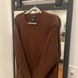 H & M Burgundy red lightweight crew neck sweater - Small